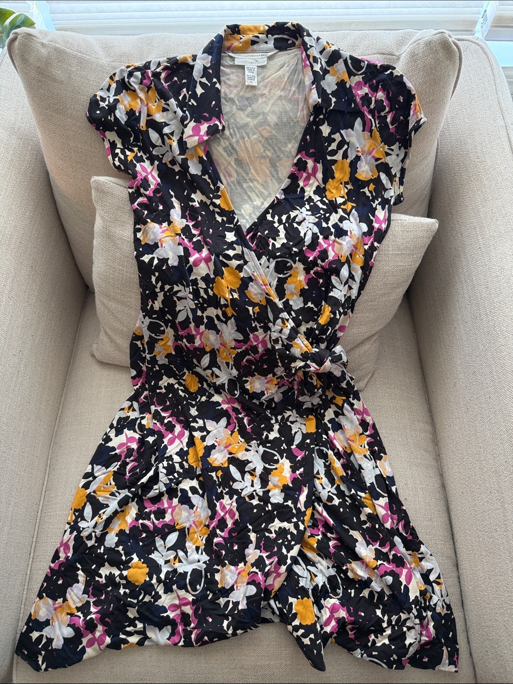 RARE Diane Von Furstenberg Floral Wrap maternity dress A Pea in the Pod